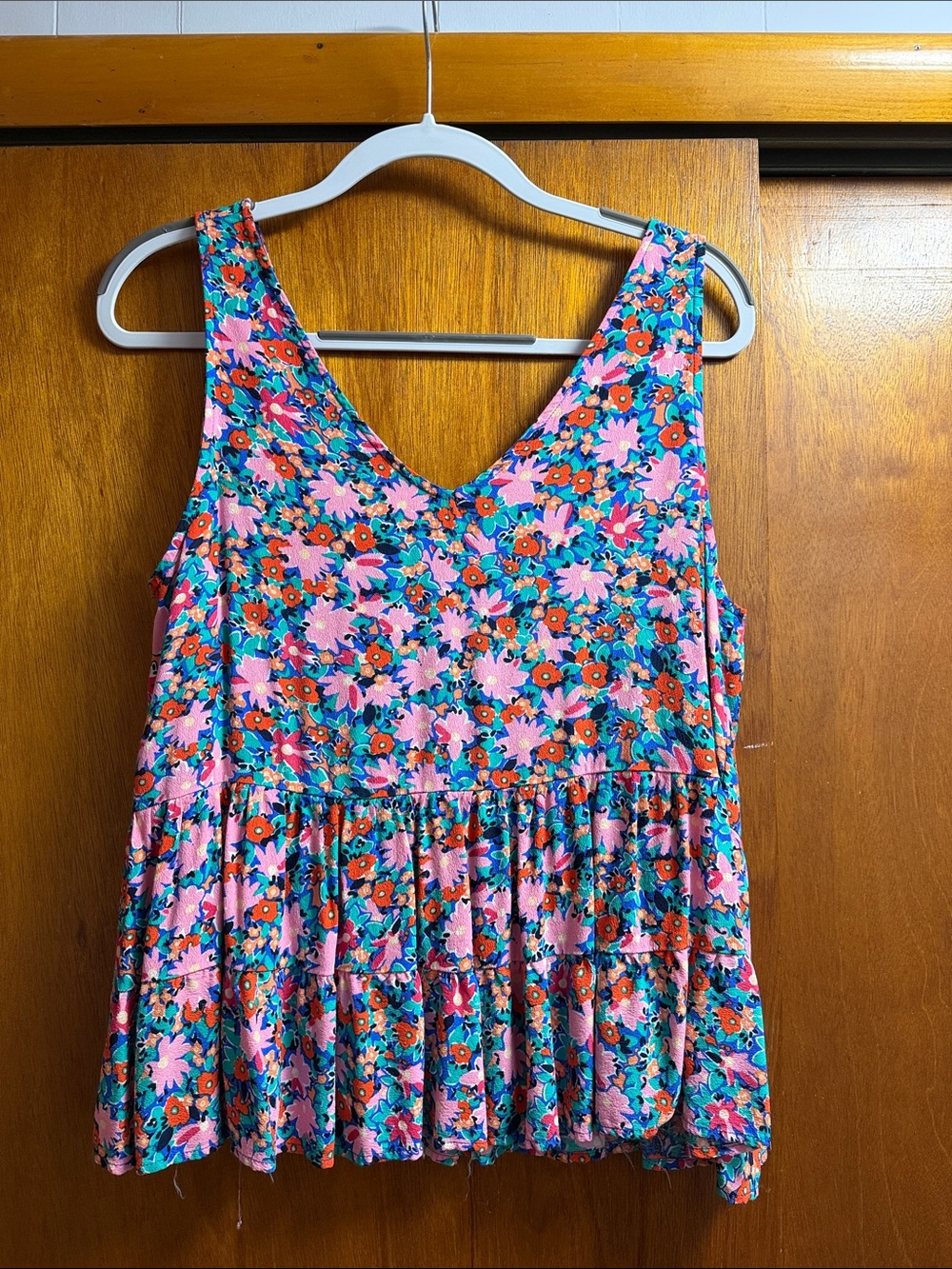 Floral V-Neck Sleeveless Top - Cropped